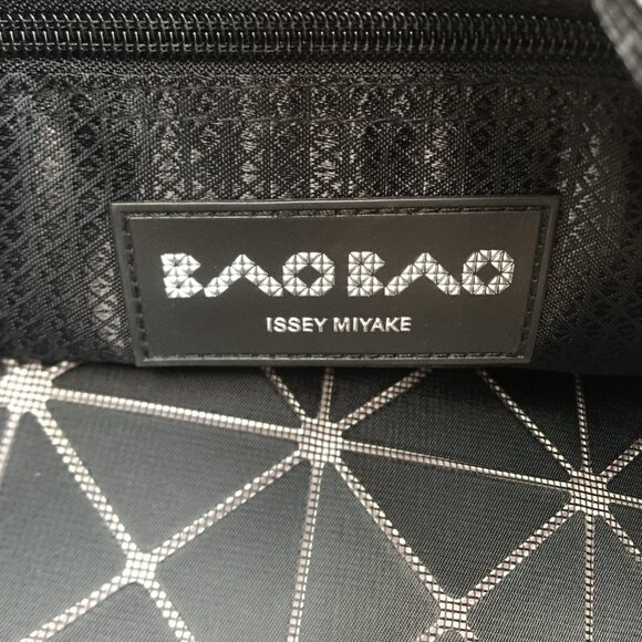 New Bao Bao Issey Miyake Lucent Tote Bag - Picture 9 of 10